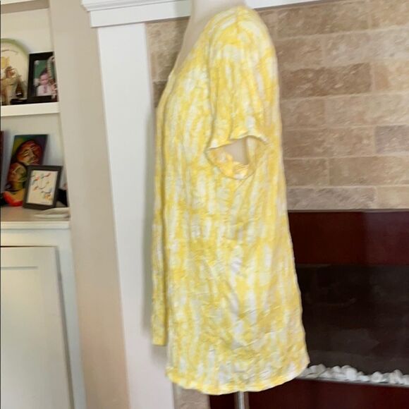 Zenergy by Chico’s yellow top - Picture 2 of 4